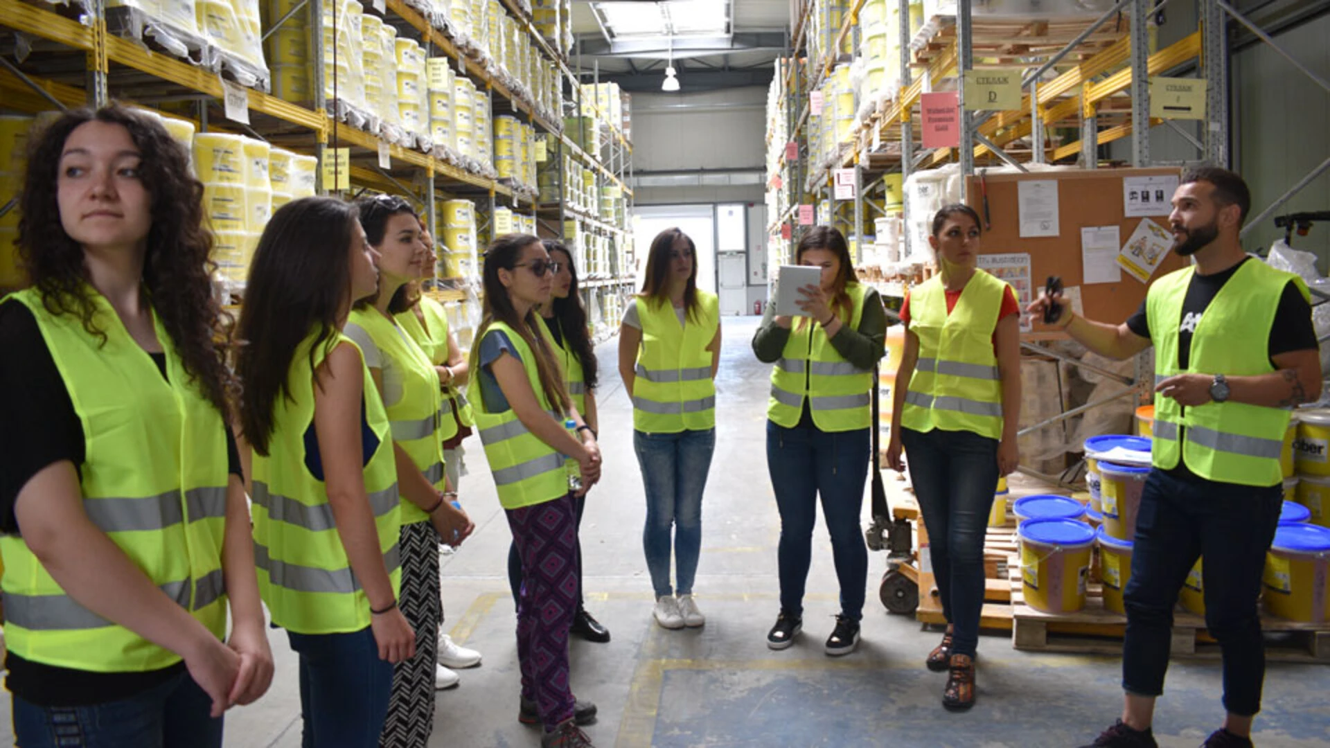 Академия Лидерите във Weber