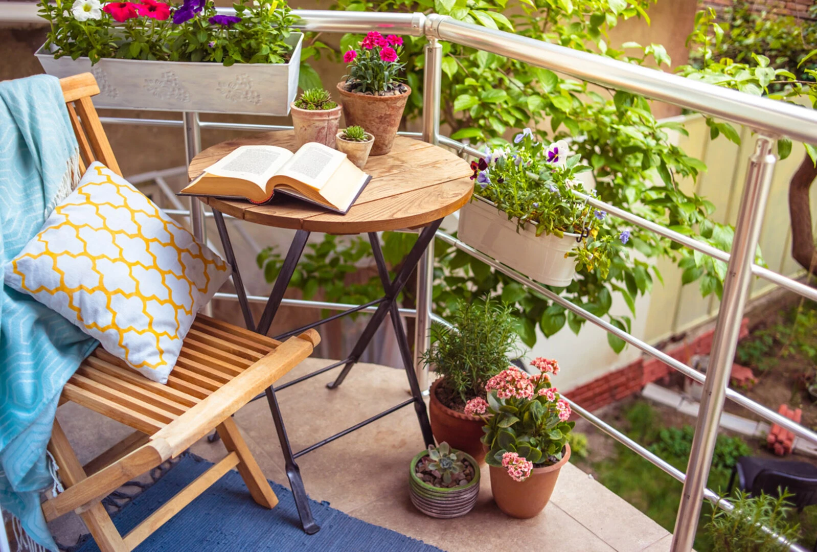 Ремонт и декориране на балкон