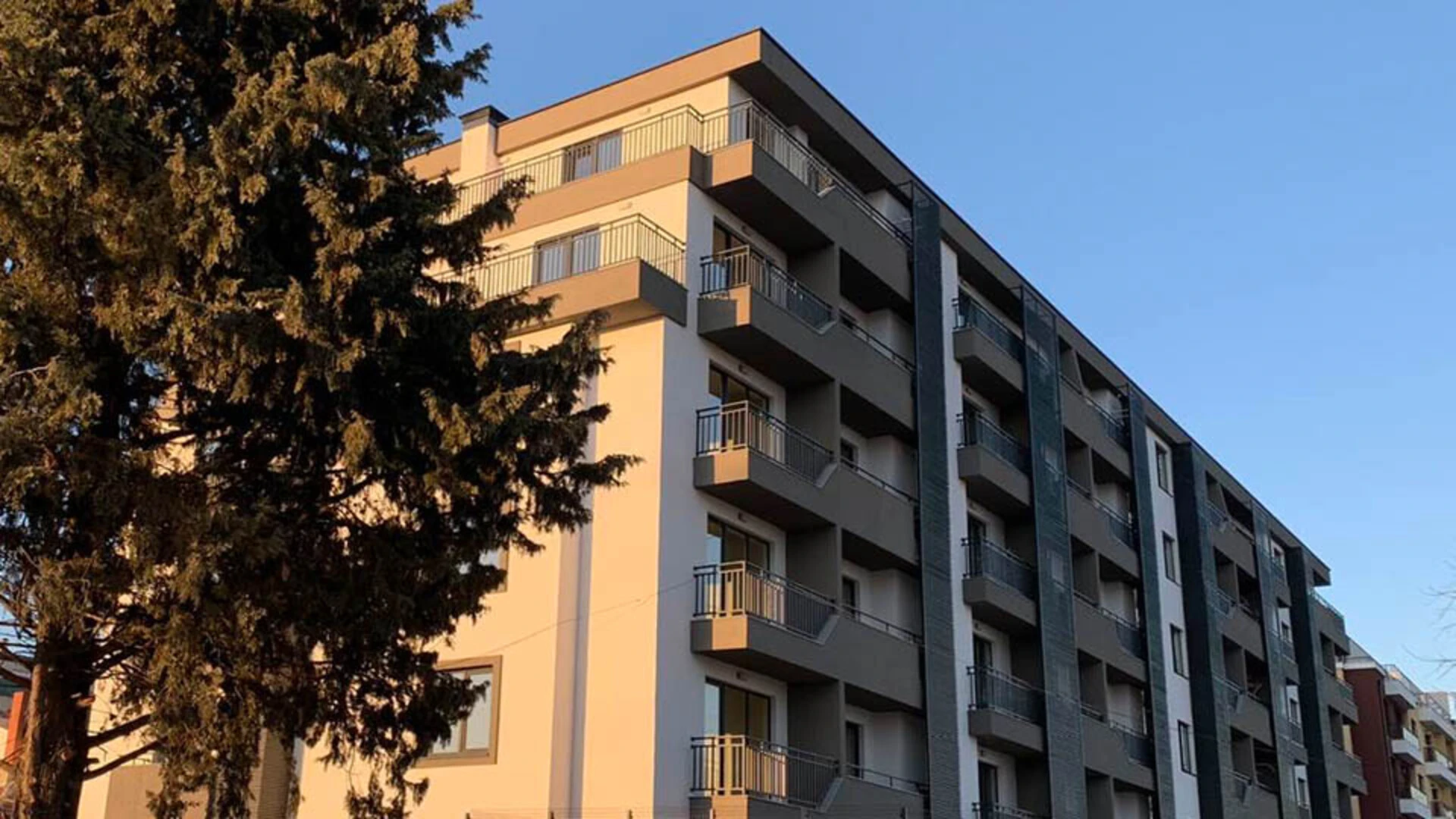 Сграда с топлоизолация webertherm