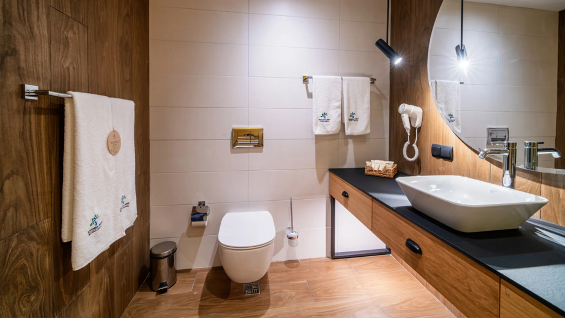 Хотел Белчински извор баня