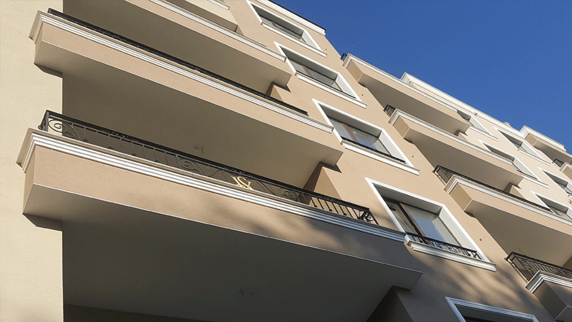 Сграда с топлоизолация webertherm Family