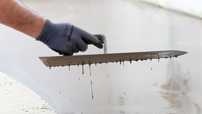 samorazlivna-podova-zamazka-weber